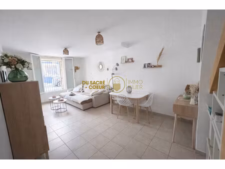 immeuble de caractère composé de 3 appartements vendus deja lo