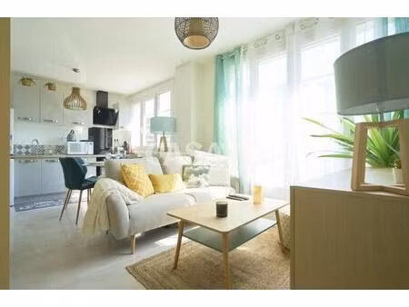 vente appartement 6 pièces de 83m² - 59800 lille