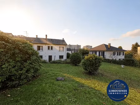 maison avec fort potentiel !!!