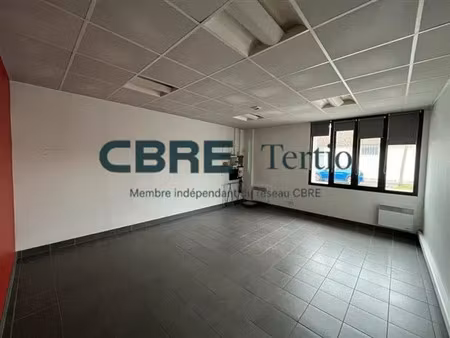 location bureau tours 82 m²