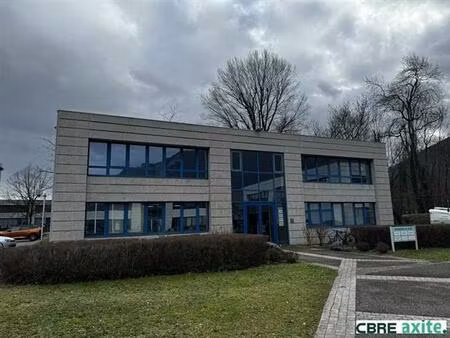 location bureau le bourget du lac 80 m²