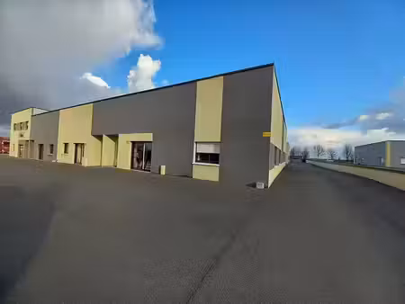 location local d'activités bourguebus 260 m²