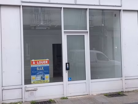 à louer local commercial 30 m² – 500 € |la flèche