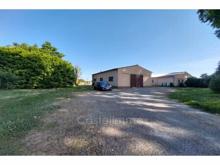 location local commercial 143m² castelsarrasin 82100