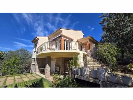 villa 7 pieces vue degagee a vendre a saint raphael quartier de boulouris