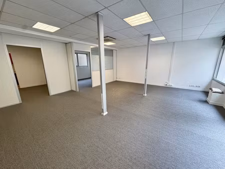 bureau 3 pièces - 63 m²