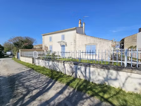vente maison 4 pièces 140 m² à arçais (79210)  157 500 €