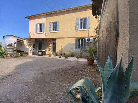 maison dans hameau calme