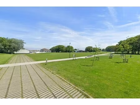 op te knappen duplex appartement met 1 slaapkamer nabij de havengeul