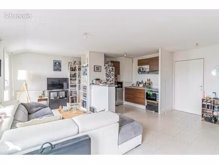 appartement 3 pièces 65 m²