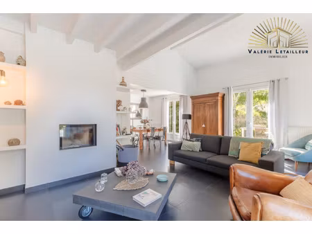 magnifique maison de caractère développant environ 170 m2 ha