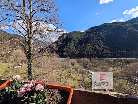 maison de hameau avec jardins et dépendances