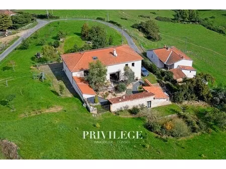 maison de luxe à vendre à lentilly : 930 000 € | 304m²