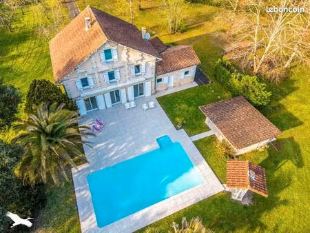 maison 8 pièces 180 m²