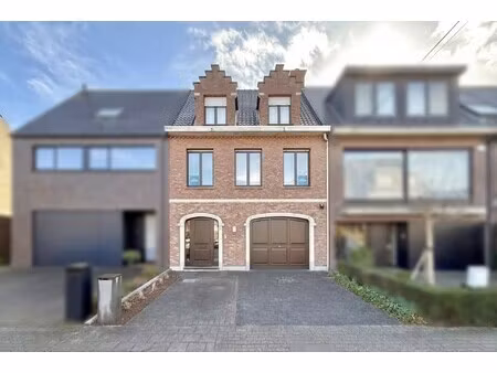 ruime bel-étagewoning met tuin in rustige omgeving