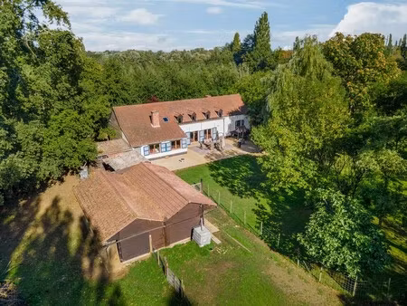 charmante hoeve in een oase van groen