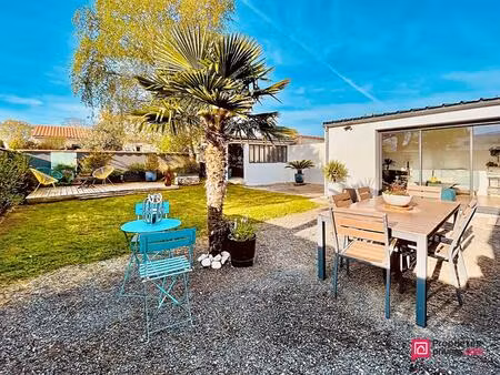 maison familiale au coeur de saint xandre 8 pièce(s) 196 m2