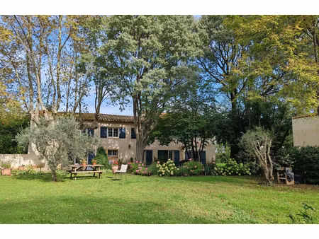 mas de caractère au coeur d'un environnement privilégié