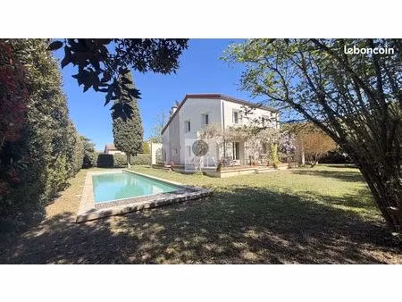 maison 9 pièces 185 m²