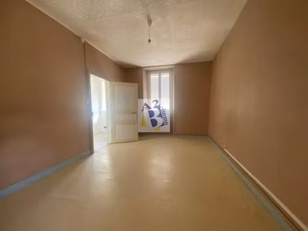 location appartement 2 pièces 43 m² à ruelle-sur-touvre (16600)