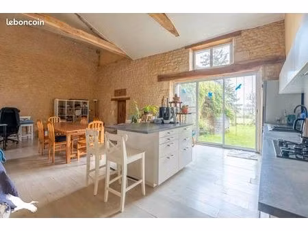 maison 7 pièces 197 m²