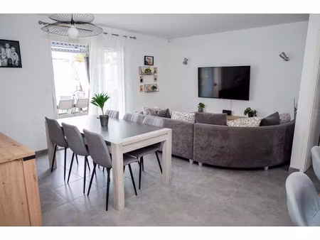 vente maison 4 pièces 85 m² à saint-hippolyte (17430)  226 825 €