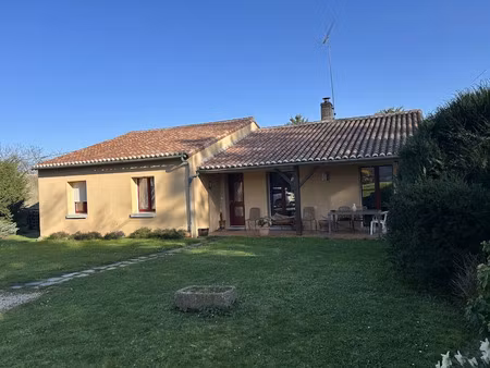 vente maison 4 pièces 219 m² à thénezay (79390)  236 250 €