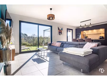 vente villa 4 pièces 94 m2 à pourrières