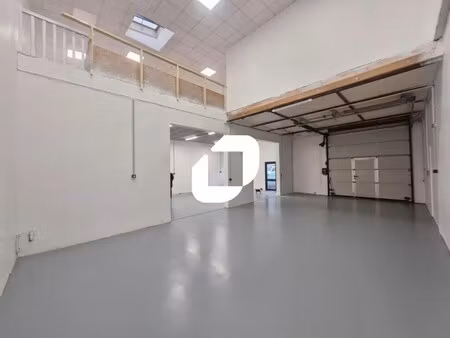 location local d'activités 120 m² à 1 198 m²