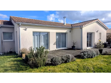 maison de plain-pied 2015 107 m2 de confort au calme abs