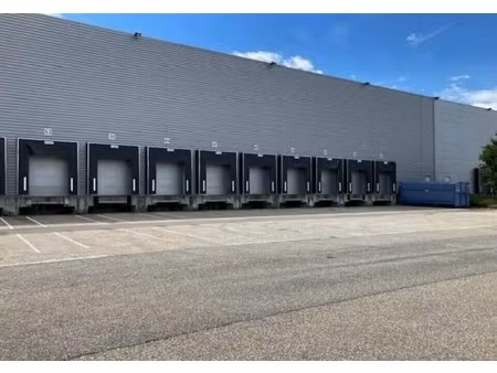 location entrepôt 6 880 m² à 17 480 m²