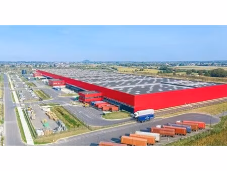 location entrepôt 5 963 m² à 12 827 m²