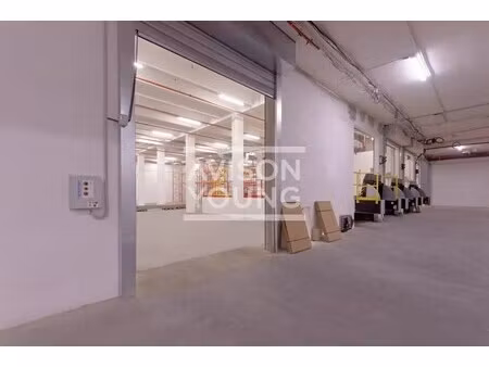 location local d'activités 4 382 m²