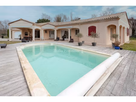superbe maison contemporaine avec piscine à 20 min de bordea