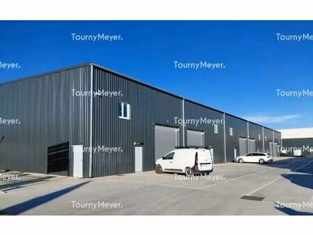 location local d'activités 530 m²