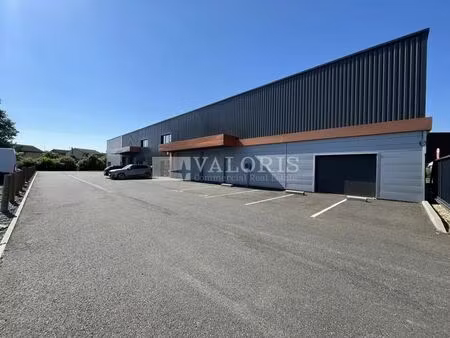 location local d'activités 220 m²