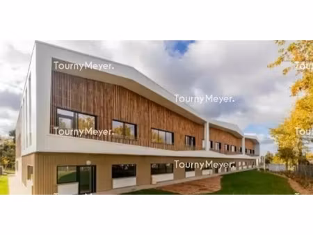 location local d'activités 396 m² à 2 000 m²