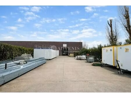 location local d’activités saint ouen l aumone 95310 769m²