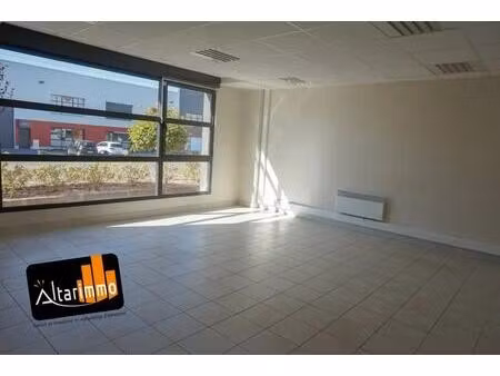 location local d'activités 180 m²