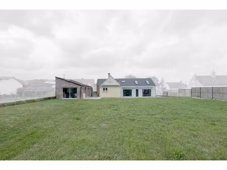 vente maison 7 pièces 240 m² à eppeville (80400)  249 000 €