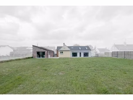 vente maison 7 pièces 240 m² à eppeville (80400)  284 000 €