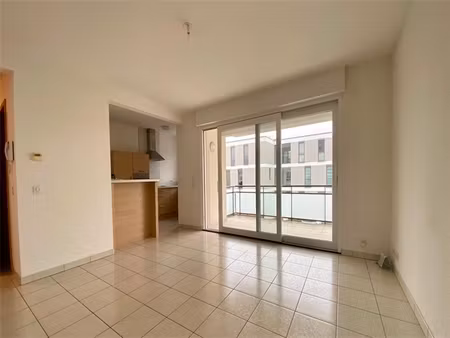 location appartement 3 pièces 82m²