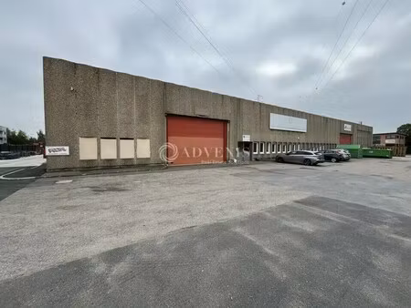 location local d'activités 2 950 m²