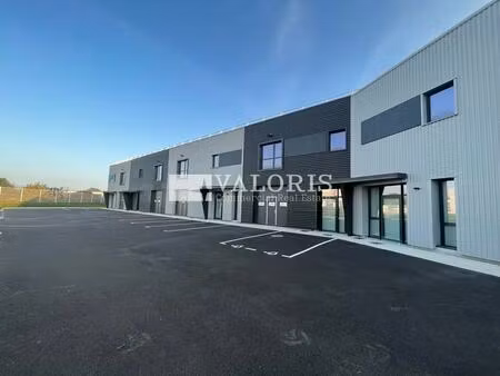 location local d’activités saint quentin fallavier 38070 176m²