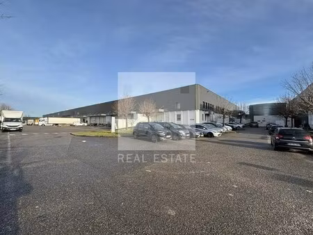 location local d’activités venissieux 69200 3688m²