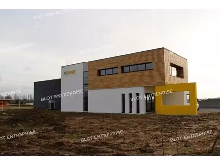 location local d'activités 577 m²