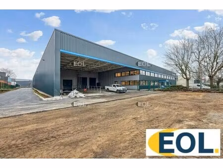 location entrepôt 4 827 m²