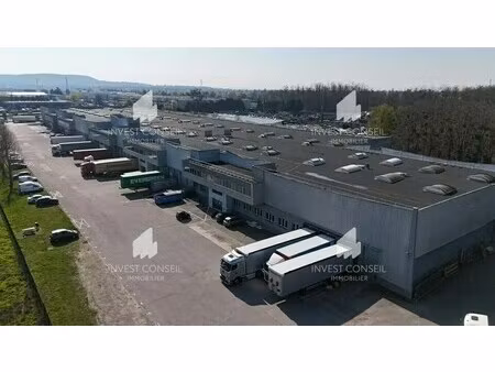 location entrepôt 1 393 m² à 4 060 m²