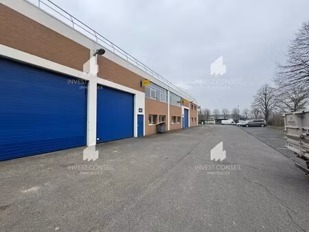 location local d'activités 336 m² à 677 m²