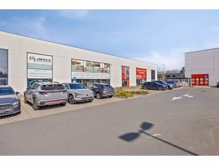 duurzame bedrijfsunit met showroom